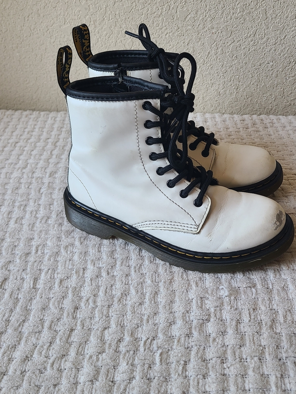 Dr. Marten White Leather Lace-Up Boots with Black Trim Size 2